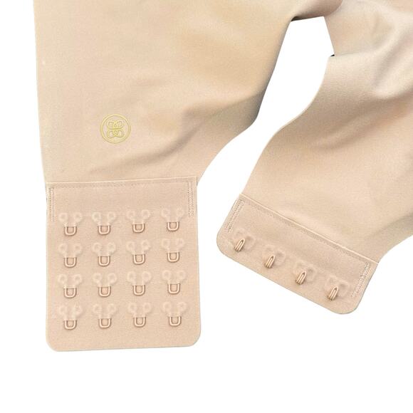 Honeylove Sand/Nude CrossOver Wireless Seamless Mesh Wide Band Adjustable Bra-3X - Picture 3 of 5